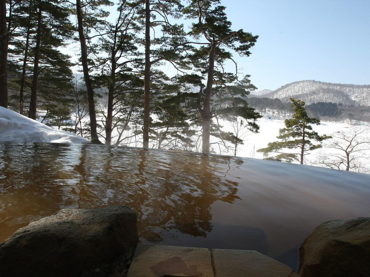 Urabandai Lake Resort Goshiki No Mori Kitashiobara Exterior photo