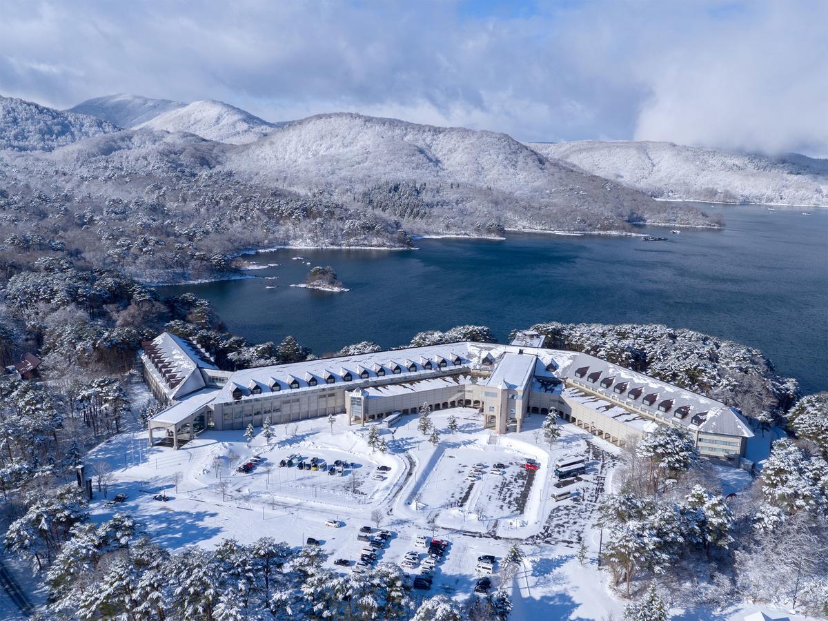 Urabandai Lake Resort Goshiki No Mori Kitashiobara Exterior photo